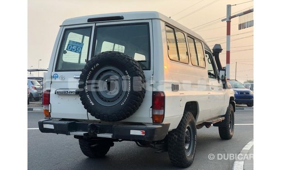 Buy Import Toyota Land Cruiser White Car in Import - Dubai in Dushanbe Buy Import Toyota Land Cruiser White Car in Import - Dubai in Dushanbe