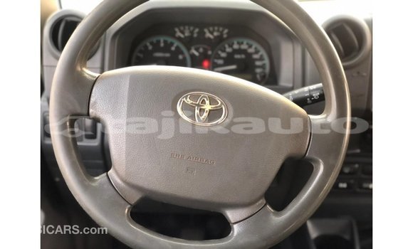 Buy Import Toyota Land Cruiser White Car in Import - Dubai in Dushanbe Buy Import Toyota Land Cruiser White Car in Import - Dubai in Dushanbe