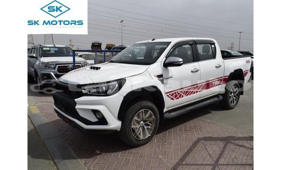 Buy Import Toyota Hilux White Car in Import - Dubai in Dushanbe
