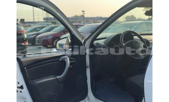 Buy Import Renault Duster White Car in Import - Dubai in Dushanbe Buy Import Renault Duster White Car in Import - Dubai in Dushanbe