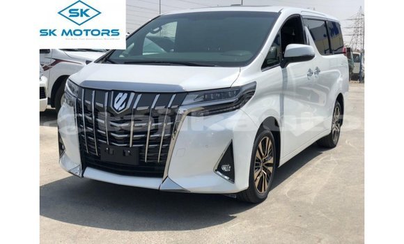 Buy Import Toyota Alphard White Car in Import - Dubai in Dushanbe