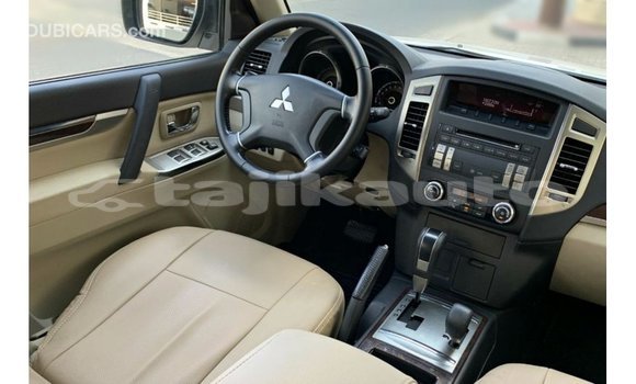 Buy Import Mitsubishi Pajero White Car in Import - Dubai in Dushanbe Buy Import Mitsubishi Pajero White Car in Import - Dubai in Dushanbe