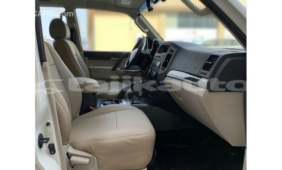 Buy Import Mitsubishi Pajero White Car in Import - Dubai in Dushanbe Buy Import Mitsubishi Pajero White Car in Import - Dubai in Dushanbe