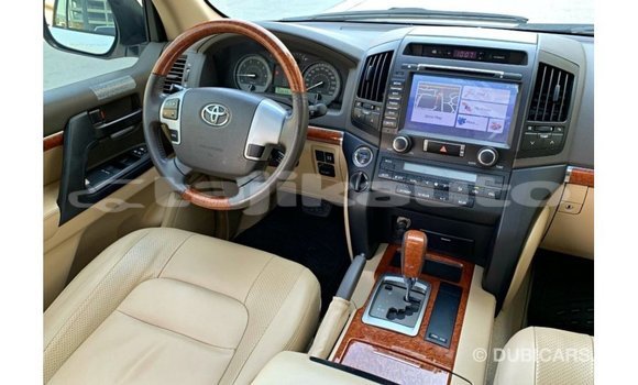 Buy Import Toyota Land Cruiser White Car in Import - Dubai in Dushanbe Buy Import Toyota Land Cruiser White Car in Import - Dubai in Dushanbe