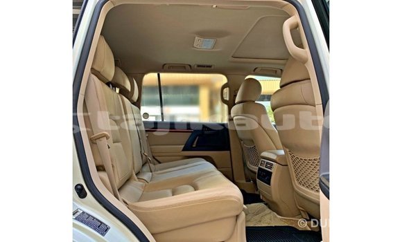 Buy Import Toyota Land Cruiser White Car in Import - Dubai in Dushanbe Buy Import Toyota Land Cruiser White Car in Import - Dubai in Dushanbe