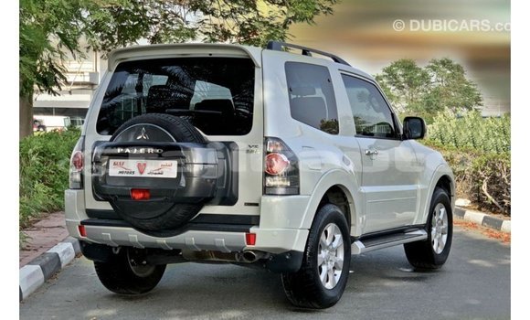 Buy Import Mitsubishi Pajero White Car in Import - Dubai in Dushanbe Buy Import Mitsubishi Pajero White Car in Import - Dubai in Dushanbe