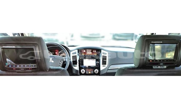 Buy Import Mitsubishi Pajero White Car in Import - Dubai in Dushanbe Buy Import Mitsubishi Pajero White Car in Import - Dubai in Dushanbe