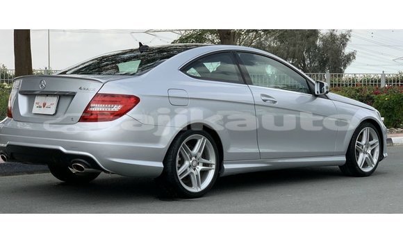 Buy Import Mercedes-Benz 190 Other Car in Import - Dubai in Dushanbe Buy Import Mercedes-Benz 190 Other Car in Import - Dubai in Dushanbe