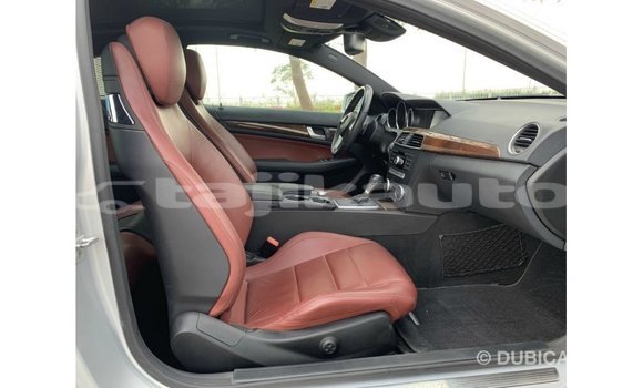 Buy Import Mercedes-Benz 190 Other Car in Import - Dubai in Dushanbe Buy Import Mercedes-Benz 190 Other Car in Import - Dubai in Dushanbe