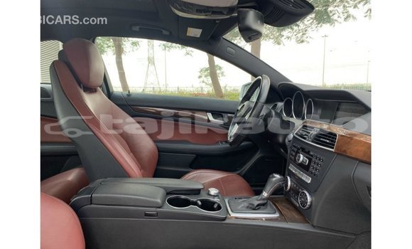 Buy Import Mercedes-Benz 190 Other Car in Import - Dubai in Dushanbe Buy Import Mercedes-Benz 190 Other Car in Import - Dubai in Dushanbe