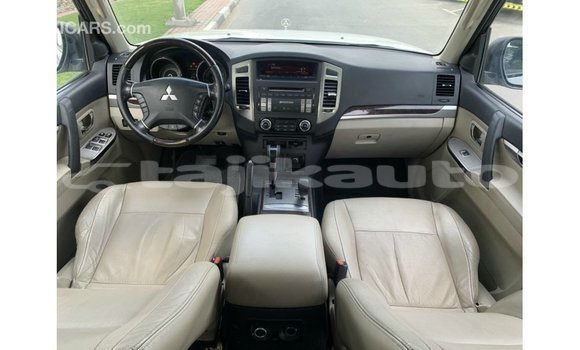 Buy Import Mitsubishi Pajero White Car in Import - Dubai in Dushanbe Buy Import Mitsubishi Pajero White Car in Import - Dubai in Dushanbe