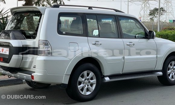Buy Import Mitsubishi Pajero White Car in Import - Dubai in Dushanbe Buy Import Mitsubishi Pajero White Car in Import - Dubai in Dushanbe