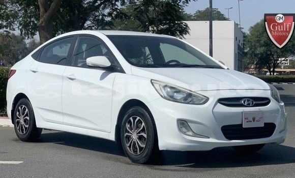 Buy Import Hyundai Accent White Car in Import - Dubai in Dushanbe