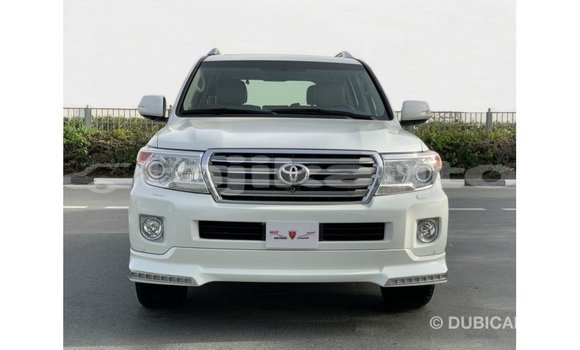 Buy Import Toyota Land Cruiser White Car in Import - Dubai in Dushanbe Buy Import Toyota Land Cruiser White Car in Import - Dubai in Dushanbe
