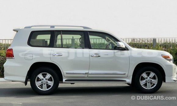 Buy Import Toyota Land Cruiser White Car in Import - Dubai in Dushanbe Buy Import Toyota Land Cruiser White Car in Import - Dubai in Dushanbe