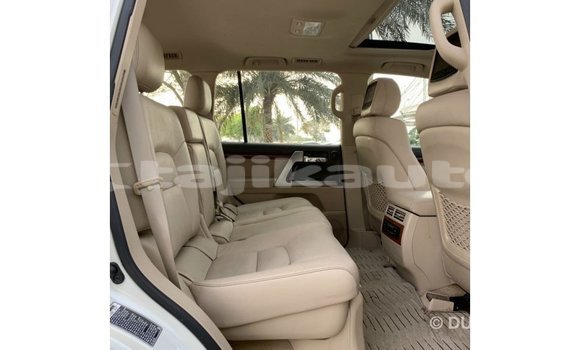 Buy Import Toyota Land Cruiser White Car in Import - Dubai in Dushanbe Buy Import Toyota Land Cruiser White Car in Import - Dubai in Dushanbe