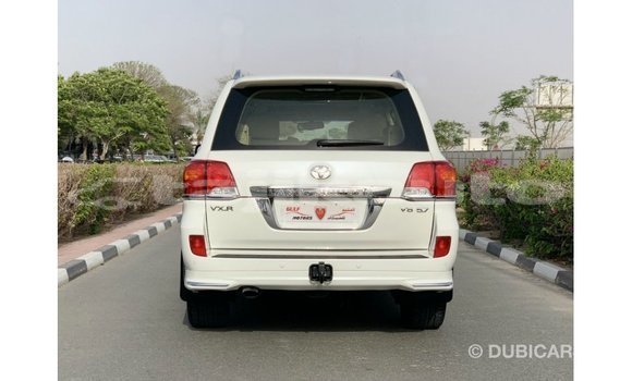 Buy Import Toyota Land Cruiser White Car in Import - Dubai in Dushanbe Buy Import Toyota Land Cruiser White Car in Import - Dubai in Dushanbe