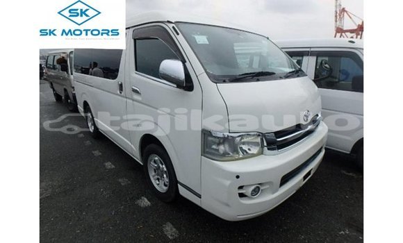 Buy Import Toyota Regius White Car in Import - Dubai in Dushanbe Buy Import Toyota Regius White Car in Import - Dubai in Dushanbe