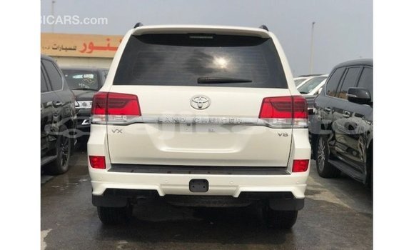 Buy Import Toyota Land Cruiser White Car in Import - Dubai in Dushanbe Buy Import Toyota Land Cruiser White Car in Import - Dubai in Dushanbe