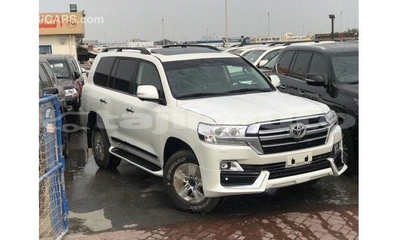 Buy Import Toyota Land Cruiser White Car in Import - Dubai in Dushanbe Buy Import Toyota Land Cruiser White Car in Import - Dubai in Dushanbe