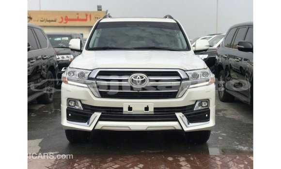 Buy Import Toyota Land Cruiser White Car in Import - Dubai in Dushanbe Buy Import Toyota Land Cruiser White Car in Import - Dubai in Dushanbe