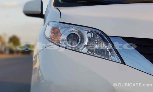 Buy Import Toyota Sienna White Car in Import - Dubai in Dushanbe Buy Import Toyota Sienna White Car in Import - Dubai in Dushanbe