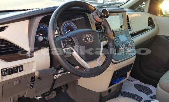 Buy Import Toyota Sienna White Car in Import - Dubai in Dushanbe Buy Import Toyota Sienna White Car in Import - Dubai in Dushanbe