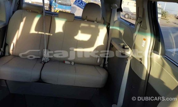 Buy Import Toyota Sienna White Car in Import - Dubai in Dushanbe Buy Import Toyota Sienna White Car in Import - Dubai in Dushanbe