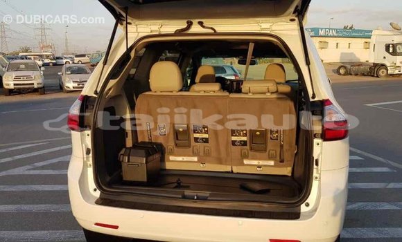 Buy Import Toyota Sienna White Car in Import - Dubai in Dushanbe Buy Import Toyota Sienna White Car in Import - Dubai in Dushanbe