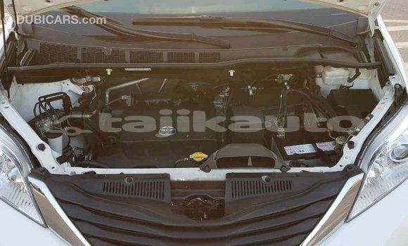 Buy Import Toyota Sienna White Car in Import - Dubai in Dushanbe Buy Import Toyota Sienna White Car in Import - Dubai in Dushanbe