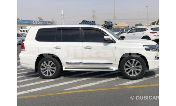 Buy Import Toyota Land Cruiser White Car in Import - Dubai in Dushanbe Buy Import Toyota Land Cruiser White Car in Import - Dubai in Dushanbe