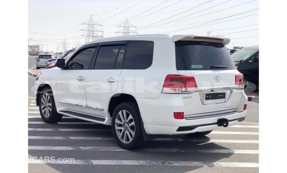 Buy Import Toyota Land Cruiser White Car in Import - Dubai in Dushanbe Buy Import Toyota Land Cruiser White Car in Import - Dubai in Dushanbe