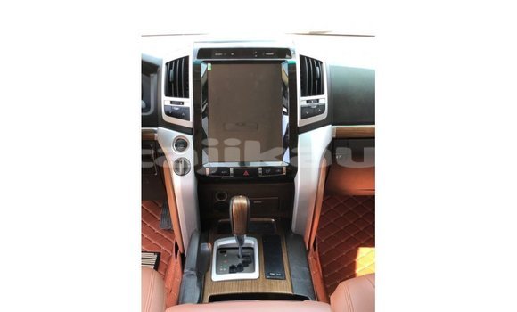 Buy Import Toyota Land Cruiser White Car in Import - Dubai in Dushanbe Buy Import Toyota Land Cruiser White Car in Import - Dubai in Dushanbe