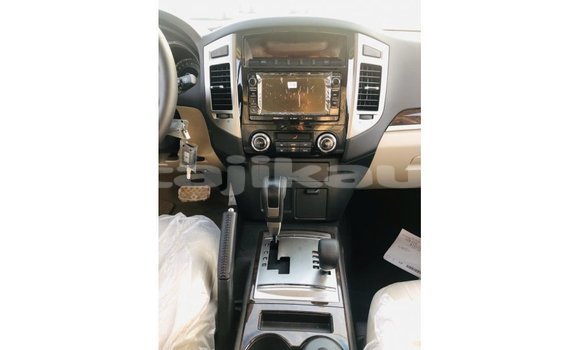 Buy Import Mitsubishi Pajero Black Car in Import - Dubai in Dushanbe Buy Import Mitsubishi Pajero Black Car in Import - Dubai in Dushanbe