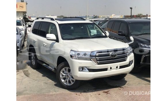 Buy Import Toyota Land Cruiser White Car in Import - Dubai in Dushanbe Buy Import Toyota Land Cruiser White Car in Import - Dubai in Dushanbe