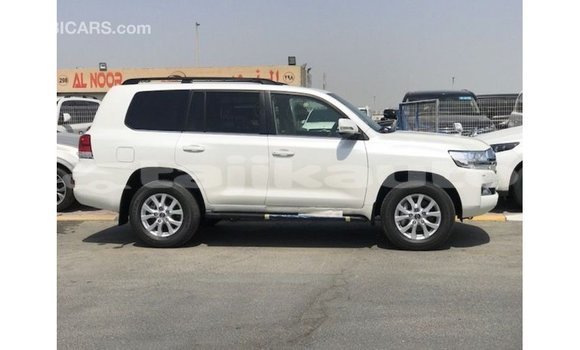 Buy Import Toyota Land Cruiser White Car in Import - Dubai in Dushanbe Buy Import Toyota Land Cruiser White Car in Import - Dubai in Dushanbe