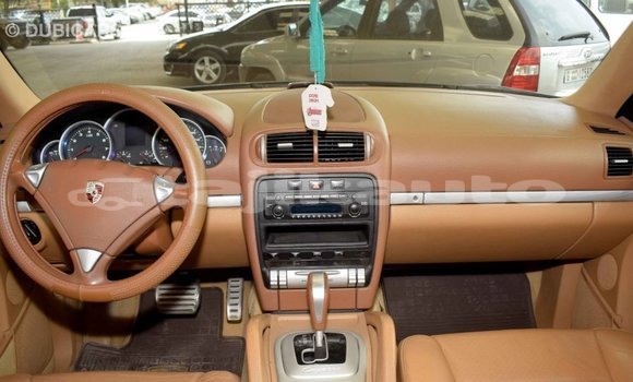 Buy Import Porsche Cayenne Green Car in Import - Dubai in Dushanbe Buy Import Porsche Cayenne Green Car in Import - Dubai in Dushanbe