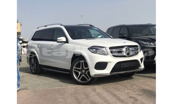 Buy Import Mercedes-Benz 190 White Car in Import - Dubai in Dushanbe