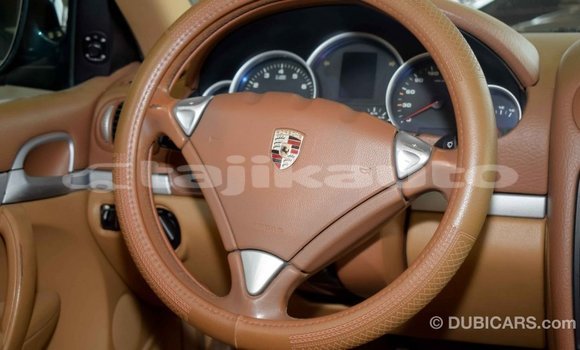 Buy Import Porsche Cayenne Green Car in Import - Dubai in Dushanbe Buy Import Porsche Cayenne Green Car in Import - Dubai in Dushanbe