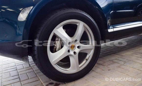 Buy Import Porsche Cayenne Green Car in Import - Dubai in Dushanbe