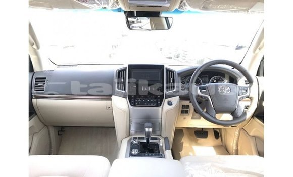 Buy Import Toyota Land Cruiser White Car in Import - Dubai in Dushanbe Buy Import Toyota Land Cruiser White Car in Import - Dubai in Dushanbe