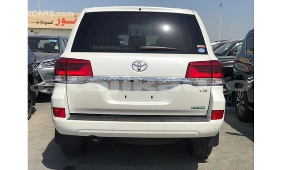 Buy Import Toyota Land Cruiser White Car in Import - Dubai in Dushanbe Buy Import Toyota Land Cruiser White Car in Import - Dubai in Dushanbe