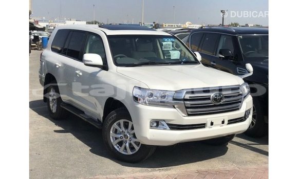 Buy Import Toyota Land Cruiser White Car in Import - Dubai in Dushanbe Buy Import Toyota Land Cruiser White Car in Import - Dubai in Dushanbe