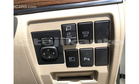 Buy Import Toyota Land Cruiser White Car in Import - Dubai in Dushanbe Buy Import Toyota Land Cruiser White Car in Import - Dubai in Dushanbe