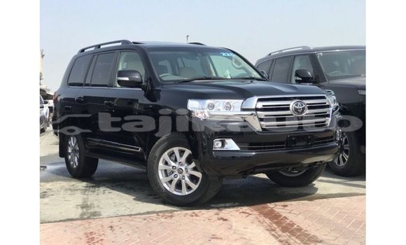 Buy Import Toyota Land Cruiser Black Car in Import - Dubai in Dushanbe
