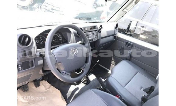 Buy Import Toyota Land Cruiser White Car in Import - Dubai in Dushanbe Buy Import Toyota Land Cruiser White Car in Import - Dubai in Dushanbe