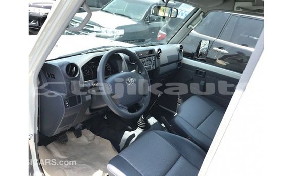 Buy Import Toyota Land Cruiser White Car in Import - Dubai in Dushanbe Buy Import Toyota Land Cruiser White Car in Import - Dubai in Dushanbe