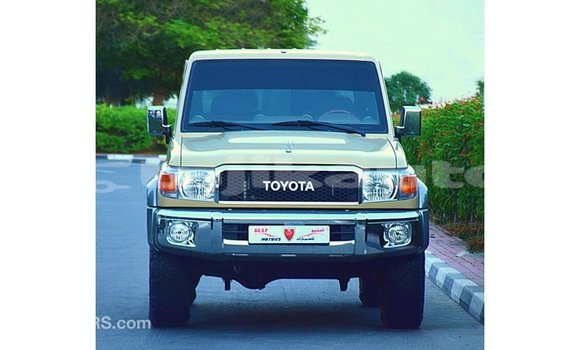 Buy Import Toyota Land Cruiser Beige Car in Import - Dubai in Dushanbe Buy Import Toyota Land Cruiser Beige Car in Import - Dubai in Dushanbe