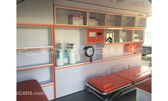 Buy Import Toyota Hiace White Car in Import - Dubai in Dushanbe Buy Import Toyota Hiace White Car in Import - Dubai in Dushanbe