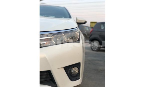 Buy Import Toyota Corolla White Car in Import - Dubai in Dushanbe Buy Import Toyota Corolla White Car in Import - Dubai in Dushanbe